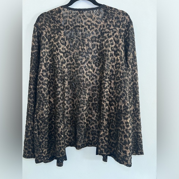 Chico’s JACKET
LEOPARD AND LACE
PATTERN/FASH LS
BLACK/GOLD - Picture 5 of 6